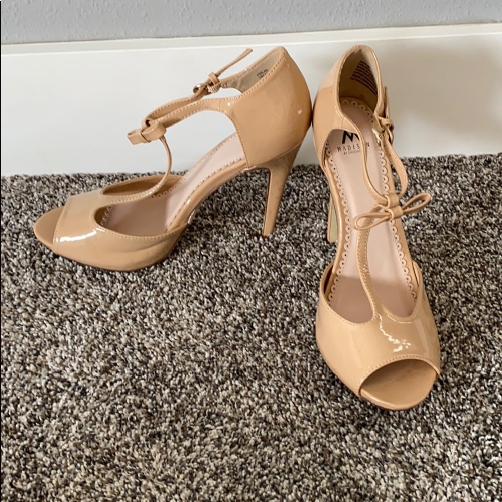 T-Strap Madison 9.5 Pump